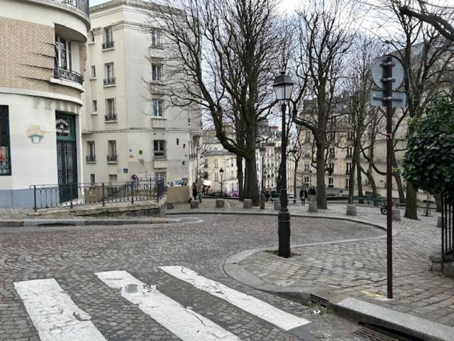 Paris Sacre Coeur Montmartre Et Tour Eiffel, 8 People, Leilighet Eksteriør bilde